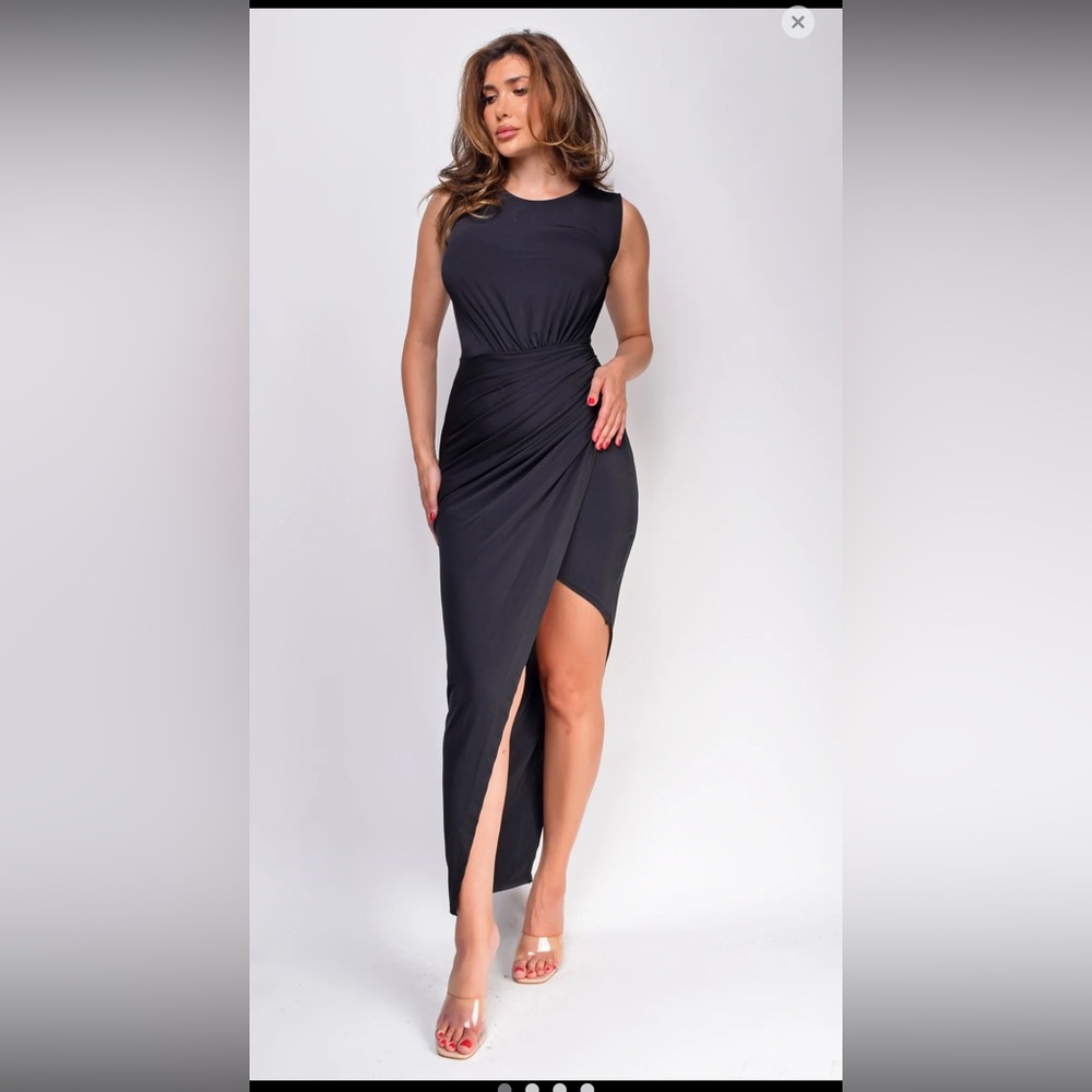 Emprada Thalyssa Black Wrap Maxi Dress L